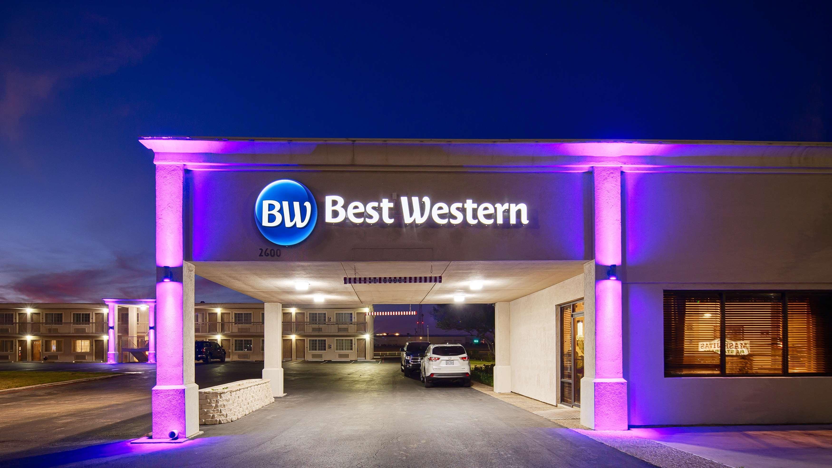 Best Western Taylor Inn Buitenkant foto